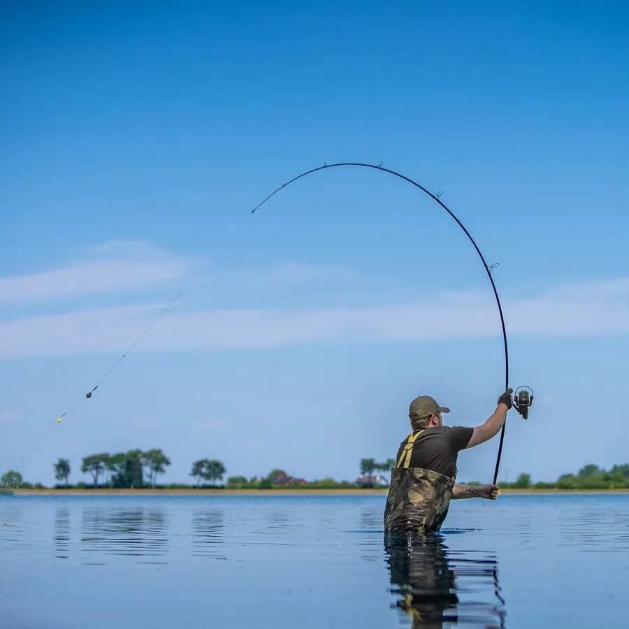 Avid Carp Revolve 10ft 3lb Rod - Image 7